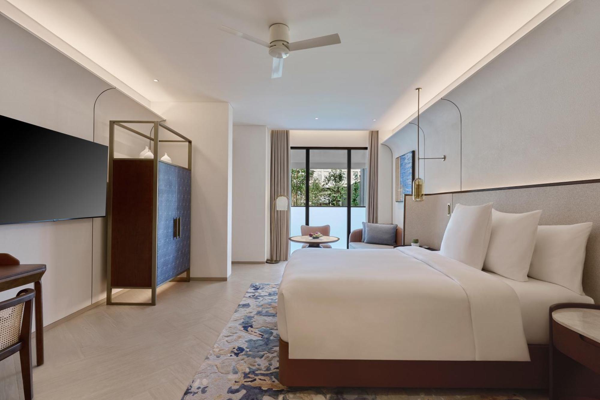 Classic King Room with Pool View